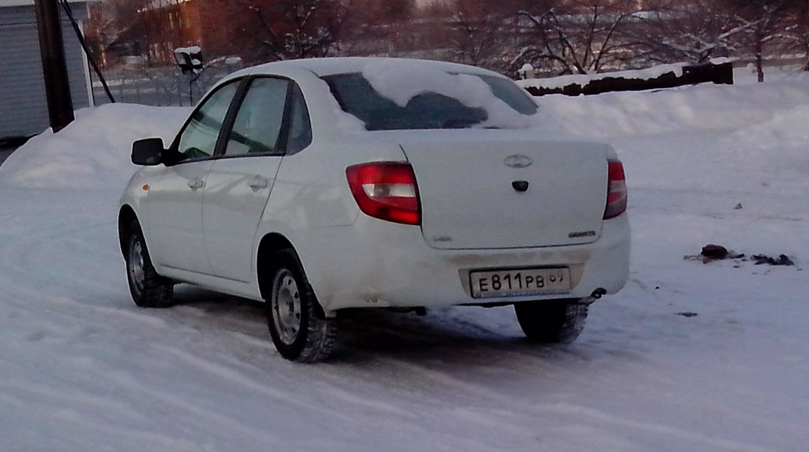 Lada Гранта 1.6 бензиновый 2013 | Льдинка на DRIVE2