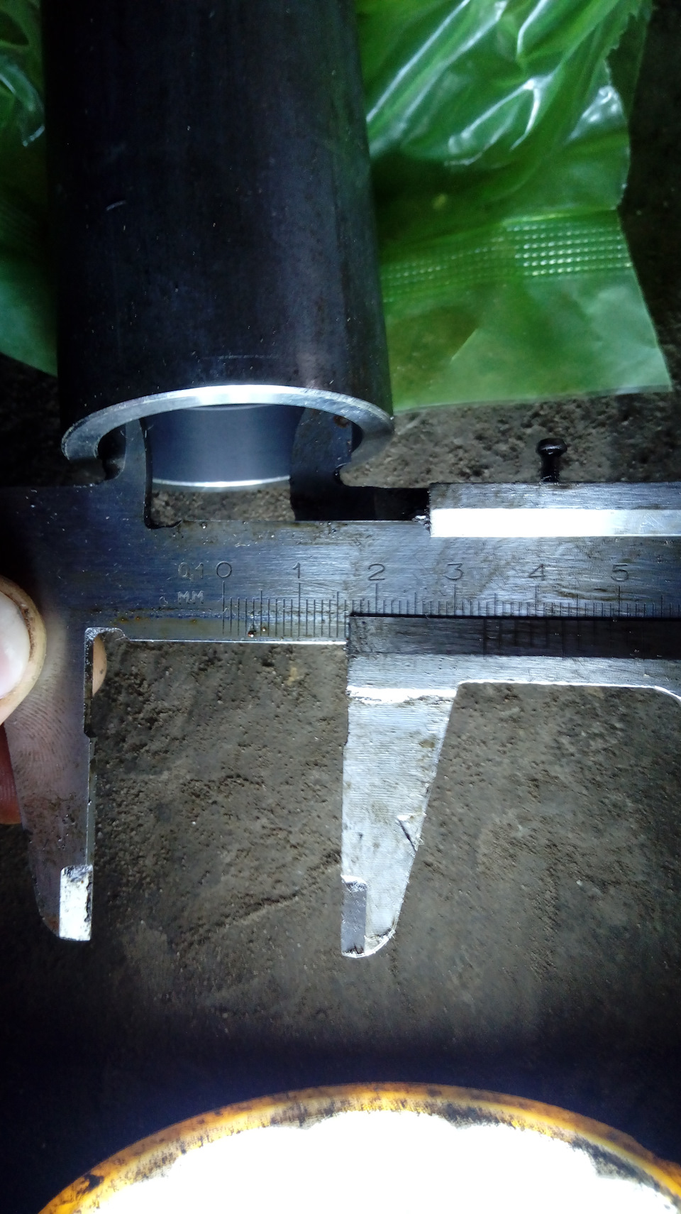 41027090A0 втулка распорная хвостовика. устанавливается без натяга — SsangYong Actyon (1G). Запчасти на фото: 41027090A0