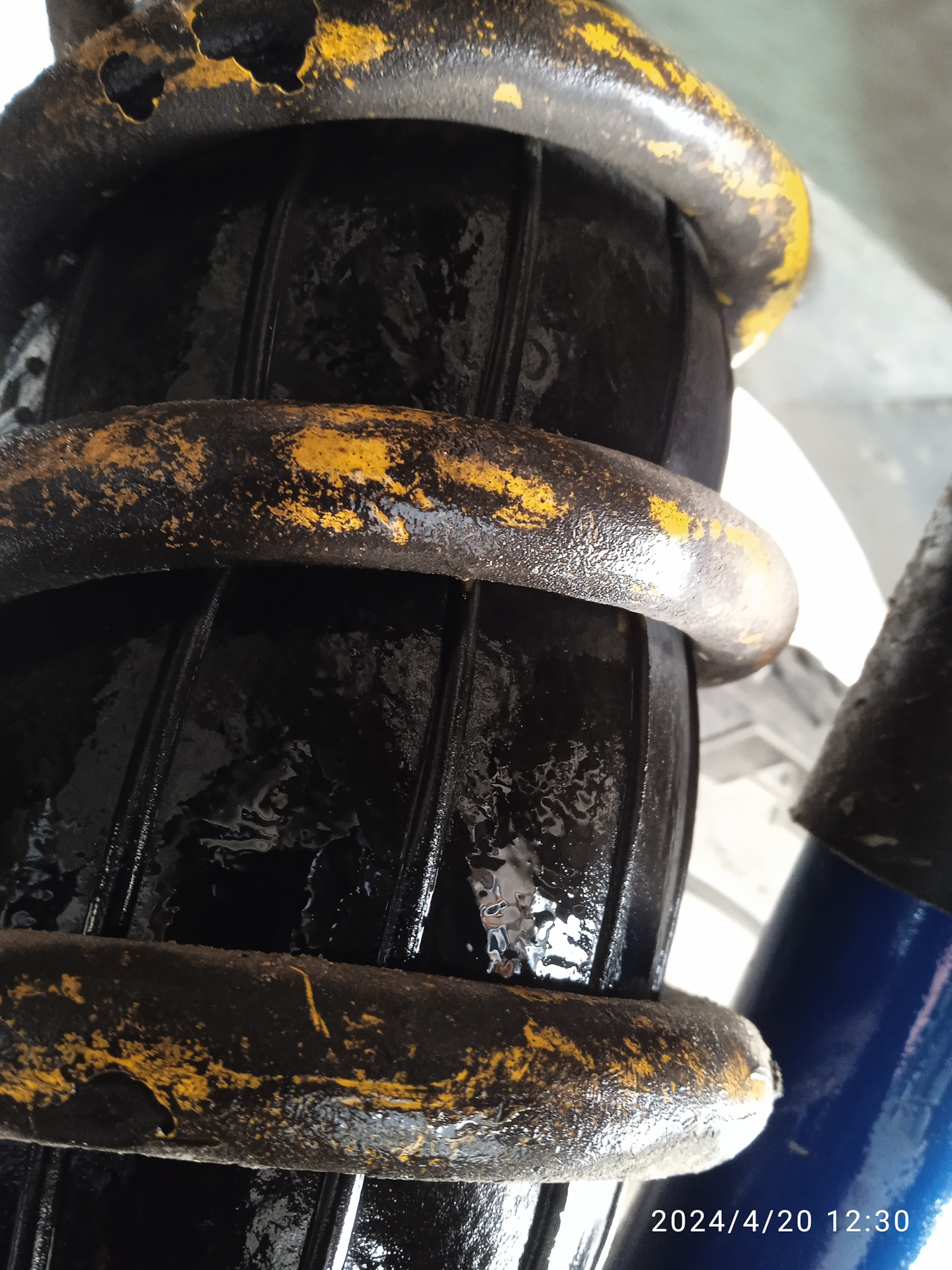 Регулировка подшипника ступицы. — Nissan Elgrand (E50), 3,2 л, 1997 ...