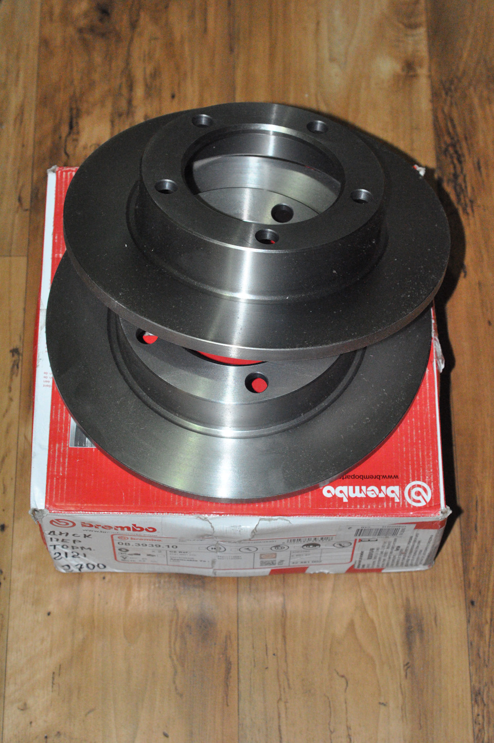 диски переднего тормоза BREMBO 2700руб — Lada 4x4 3D