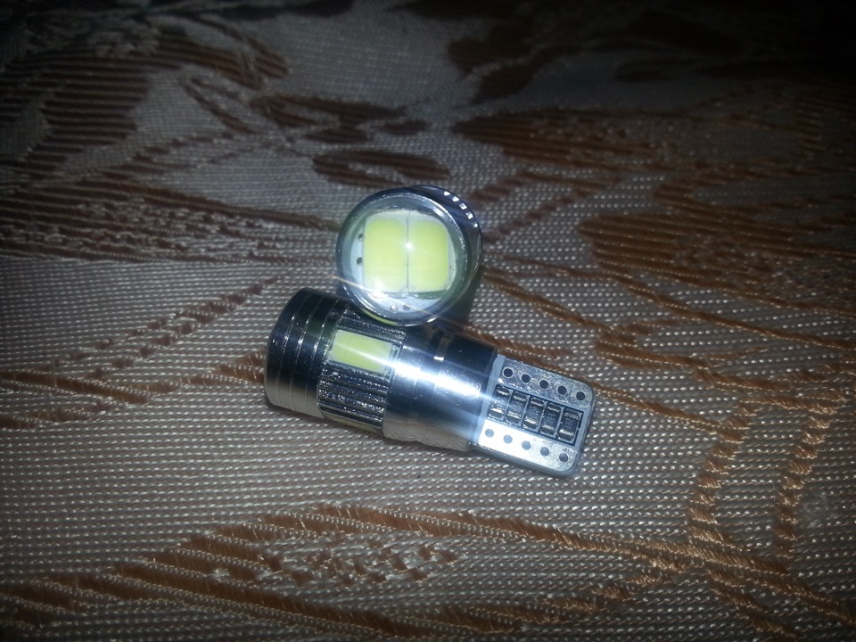 Замена ламп в габаритах и противотуманках — Volkswagen Polo Sedan, 1,6 ...