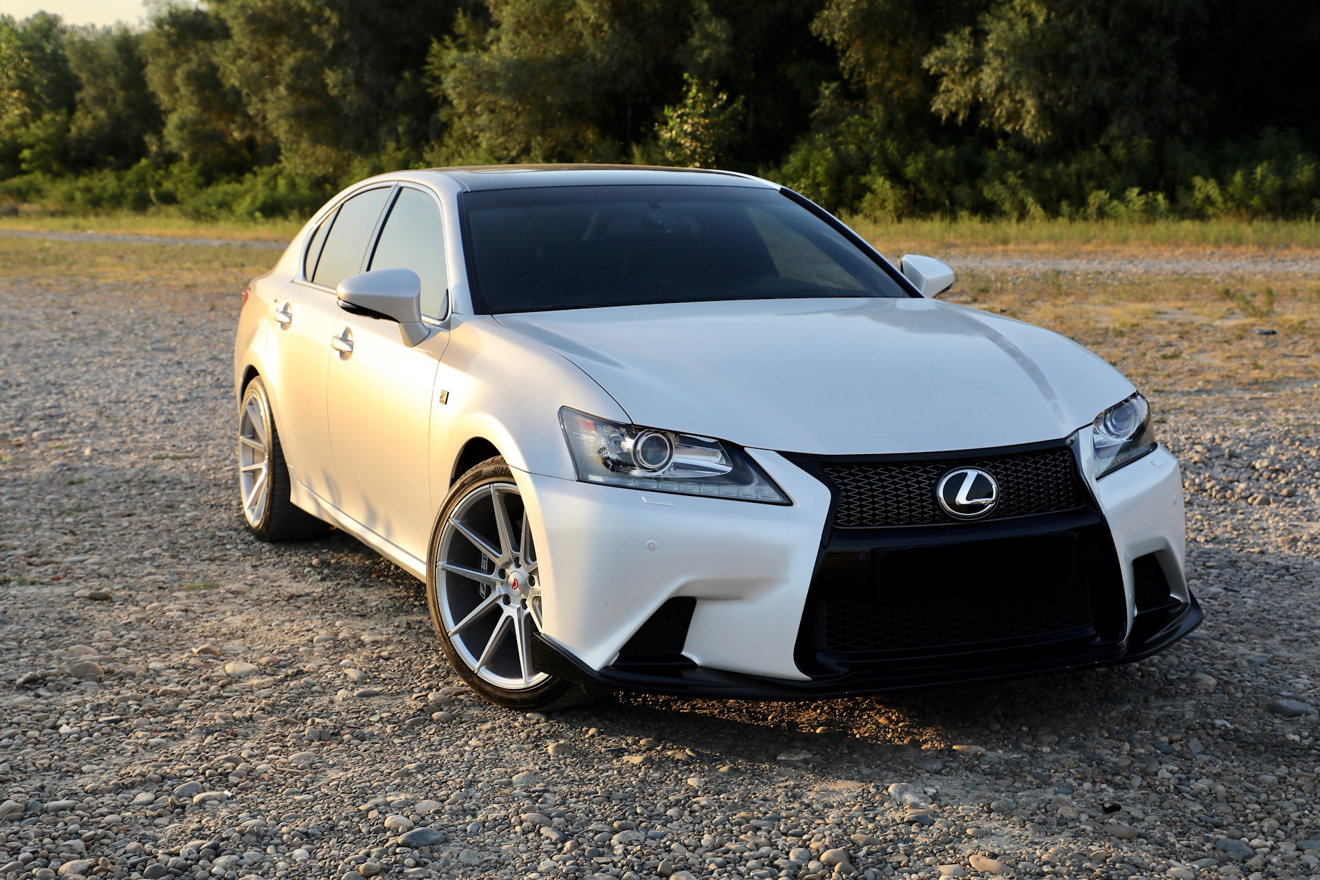 White gs. Лексус GS l10. Lexus GS 350 l10. Lexus GS l10 белый. Lexus GS 350 белый.