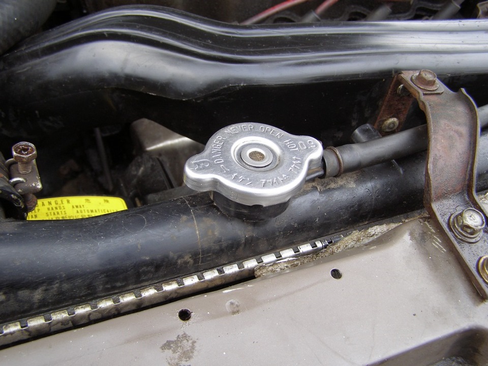 Промывка системы охлаждения — Mitsubishi Galant (6G), 1,8 л, 1991 года ...