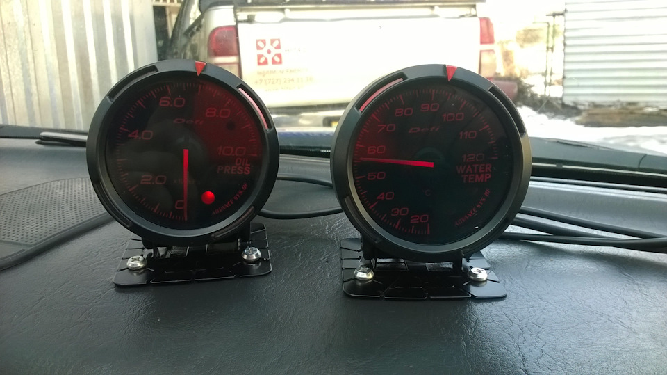 Установка датчика температуры ОЖ и датчик давления масла DEFI BF ...