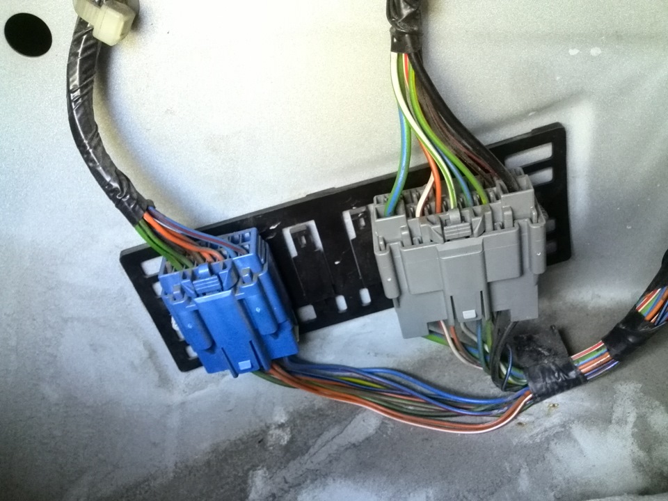 Раздница в электропроводки — Ford Focus I Hatchback, 1,8 л, 2002 года ...