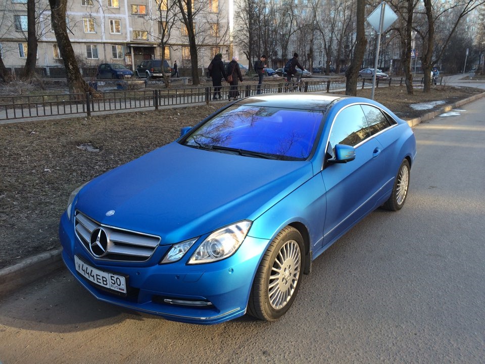 W212 Coupe Blue