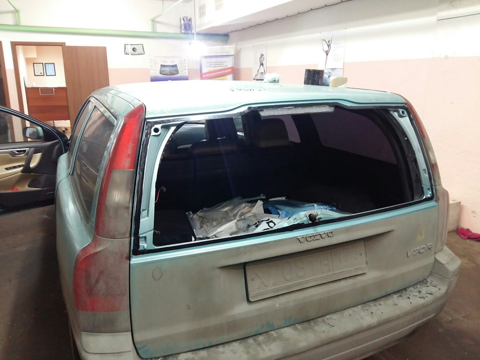 Фото в бортжурнале Volvo V70 R (2G)