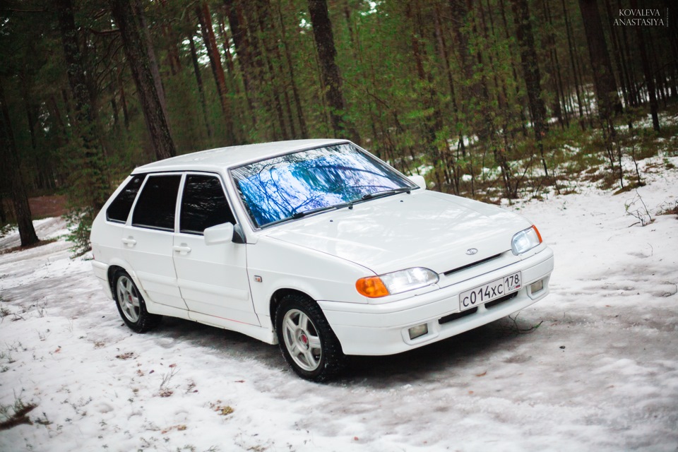 Lada 2114 белая