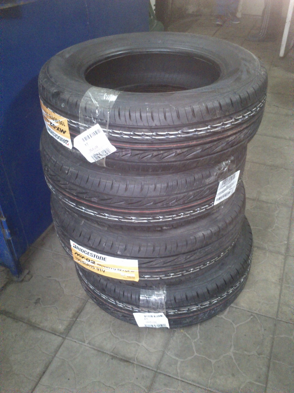 Лето. Резина. Bridgestone MY-02 Sporty Style 195/65 R15 91V — Renault ...