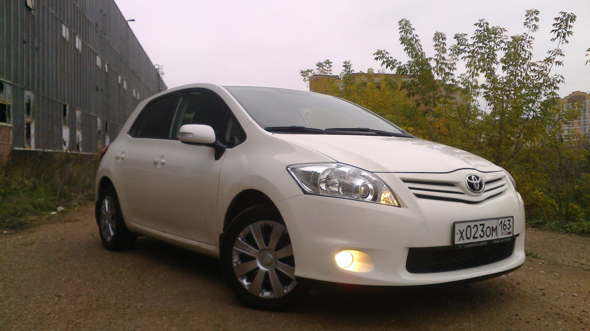 Toyota Auris (1G) 1.6 бензиновый 2011 | Тачка бывшей жены на DRIVE2