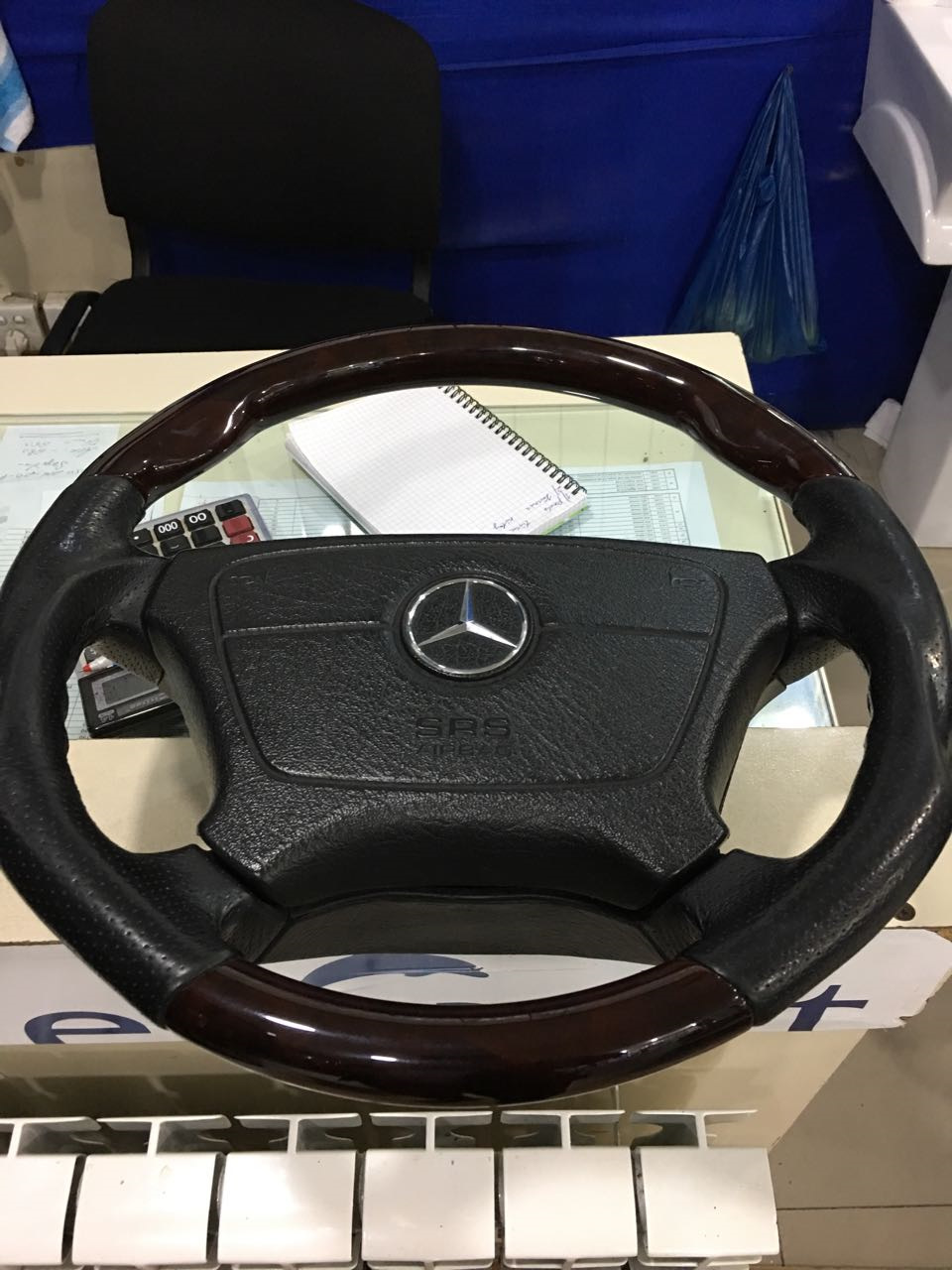 New AMG Steering Wheel — MercedesBenz SClass (W140), 3,2 л, 1993 года