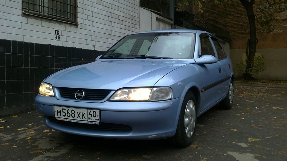 Opel Vectra В небесный металлик