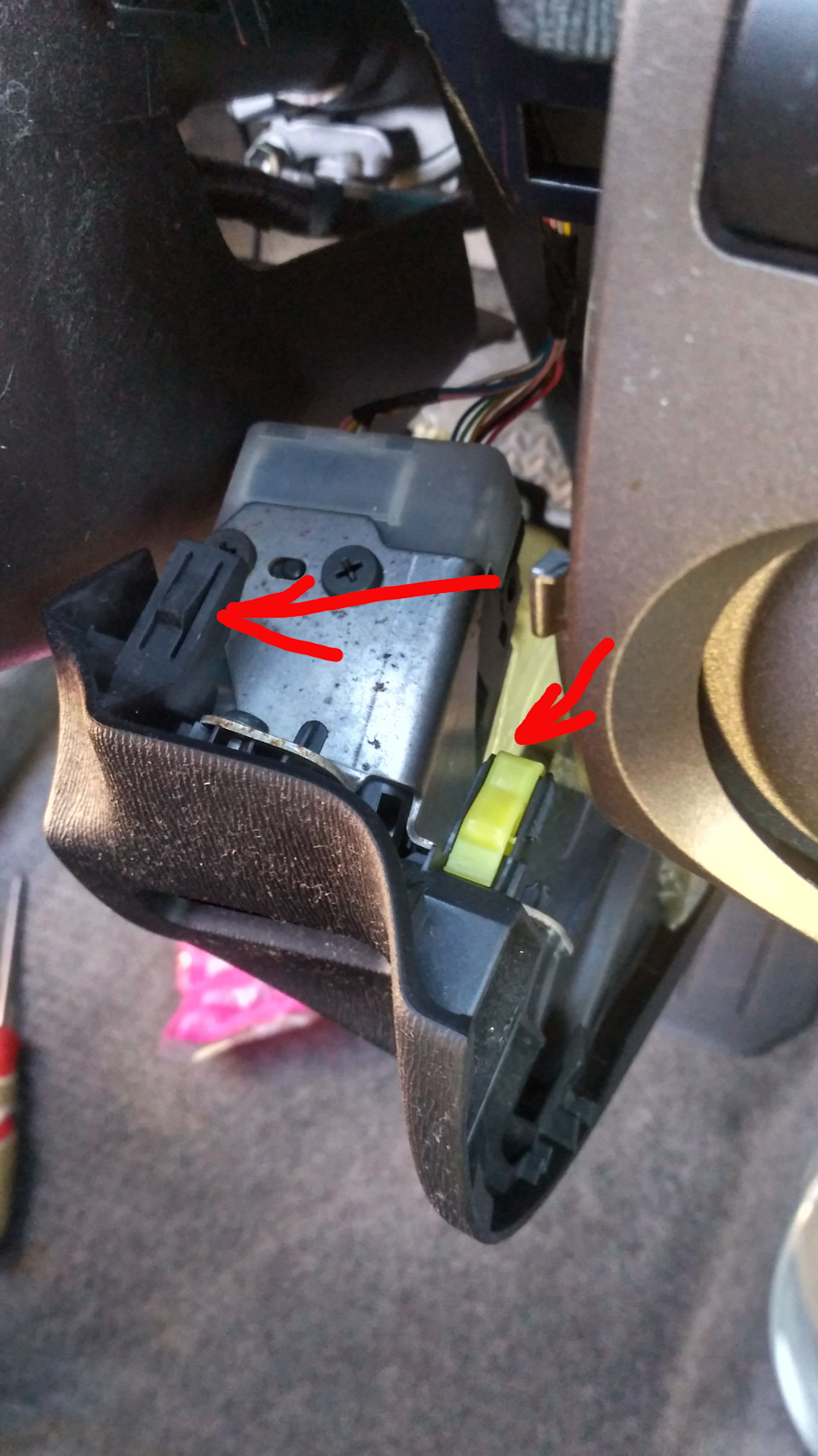 Зажимы — Toyota Prius (20)