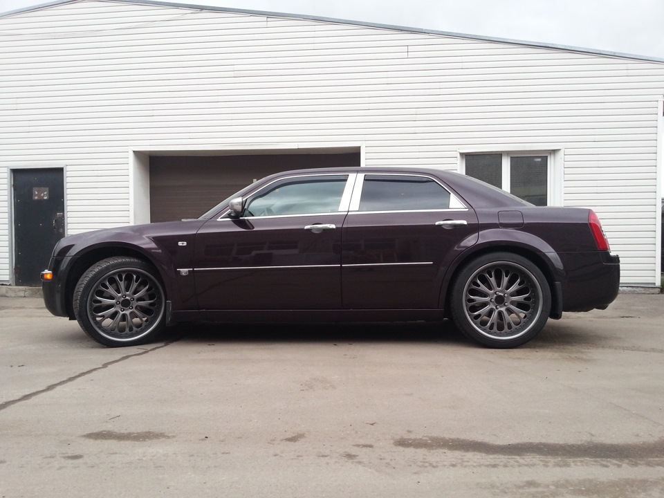 Фото в бортжурнале Chrysler 300C (1G)