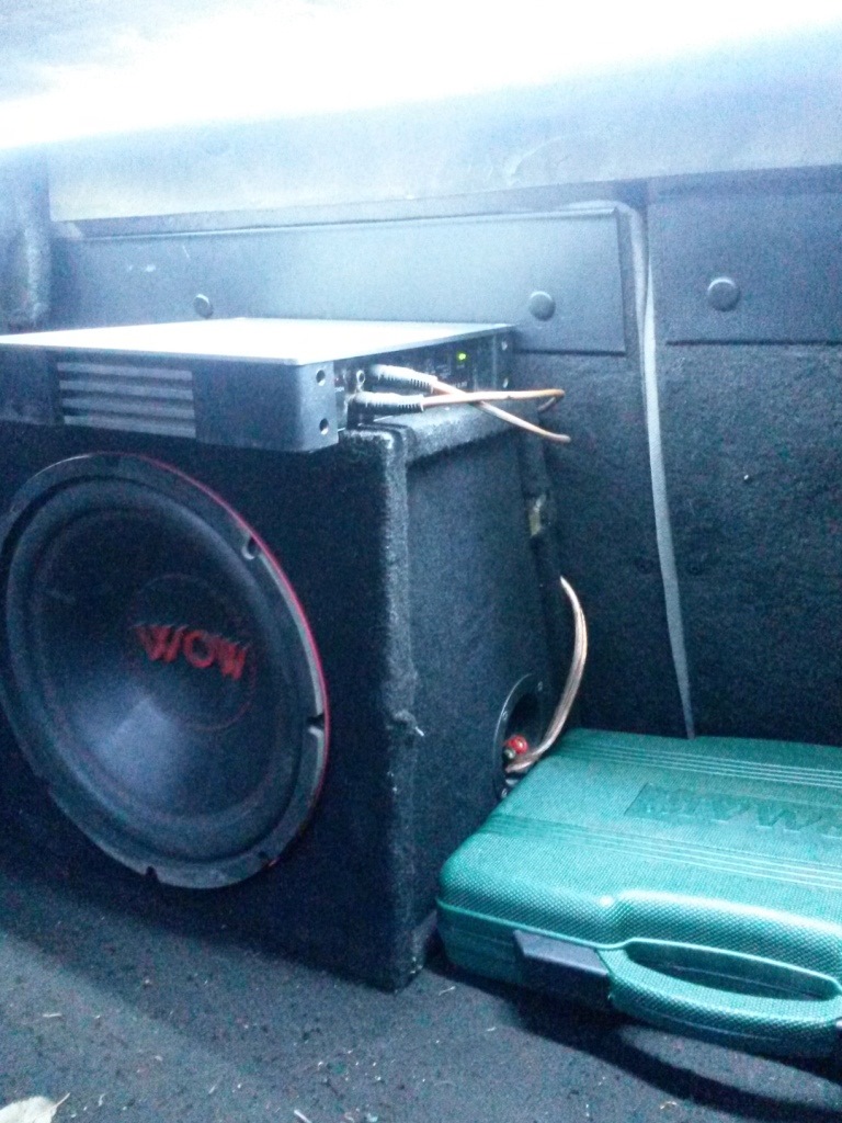 Новый сабик + дополнительная масса! — LADA Приора хэтчбек, 1,6 л., 2010 ...