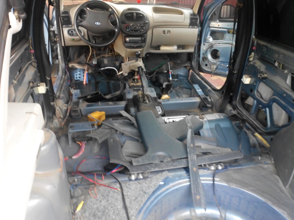 Больная деталь для семейств Калин, Замена печки) или просто Первый мой ...