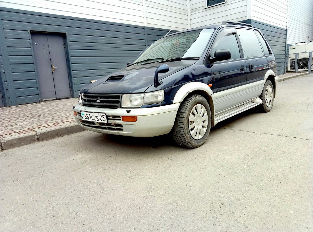 Mitsubishi rvr. Мицубиси РВР 2. Mitsubishi RVR 2000-2002. Mitsubishi РВР. Mitsubishi RVR 2.0 Turbo 2000.