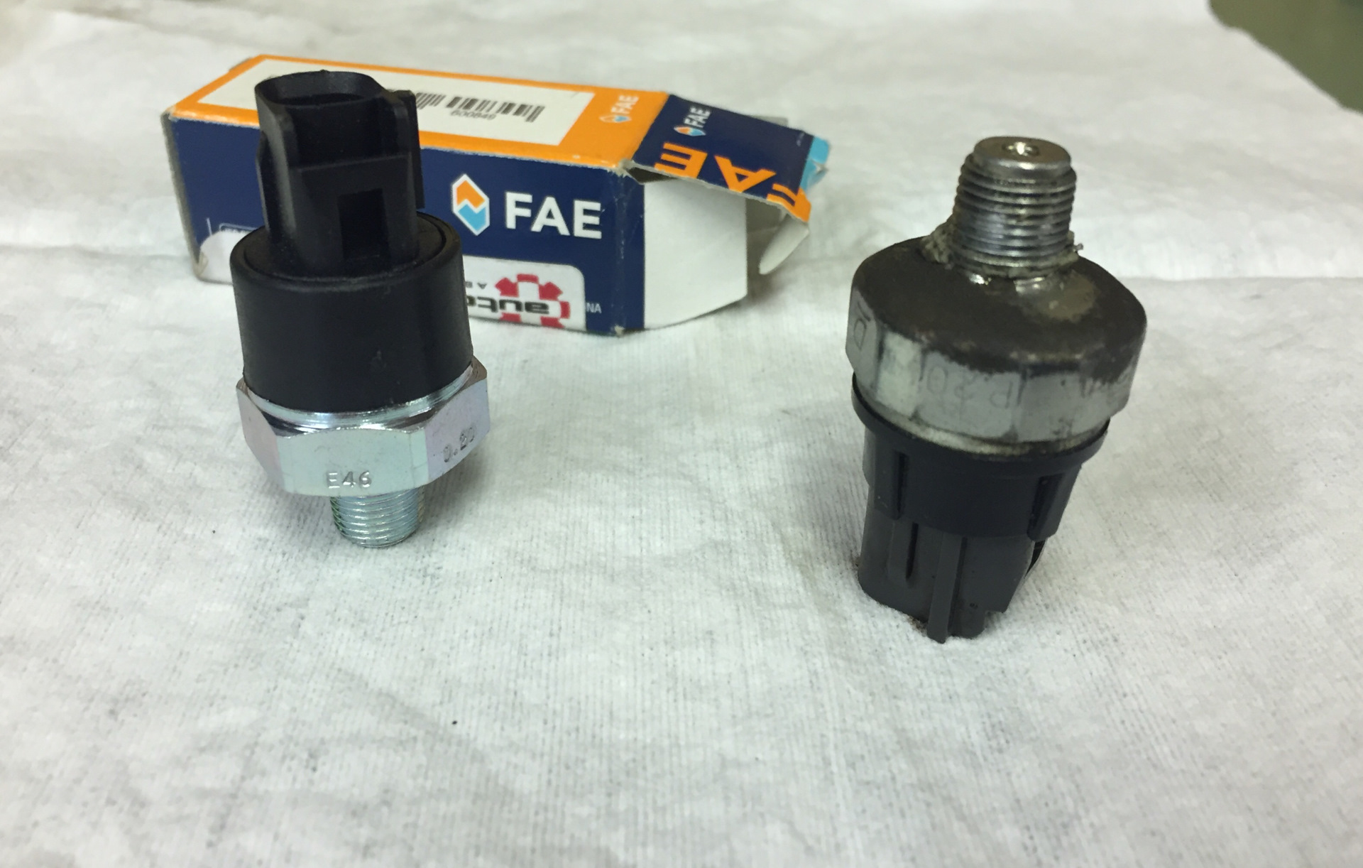 Замена датчика давления & регулировка стояночного тормоза HONDA CR-V ...