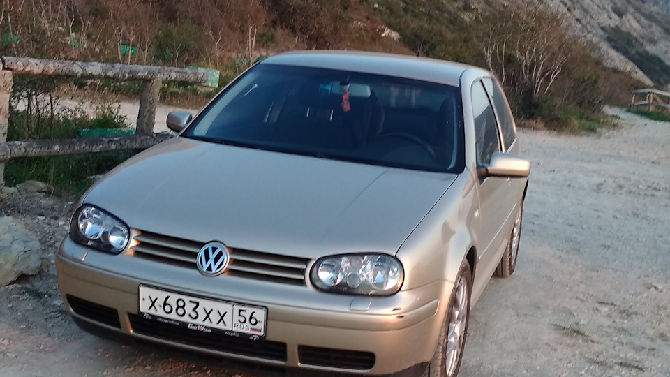Volkswagen Golf MK4 Goldline