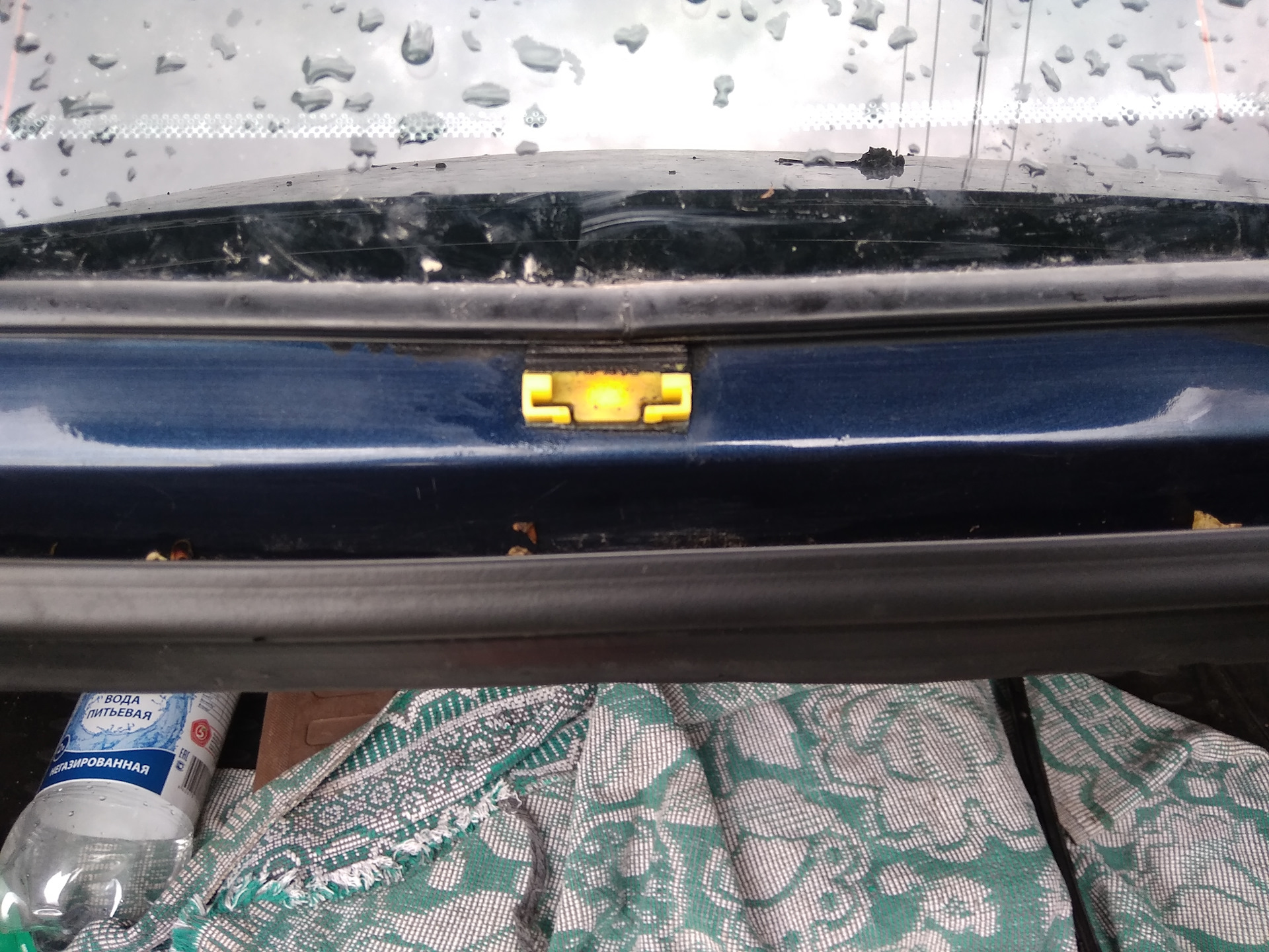 Течь багажника 😠 — Hyundai Sonata IV (EF), 2 л, 2008 года | своими ...