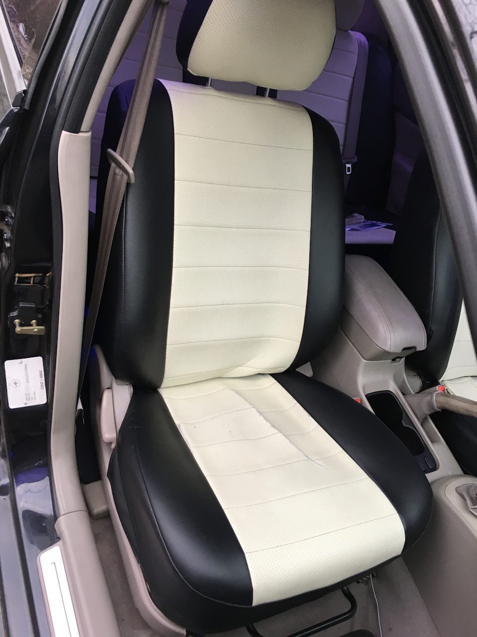 Салон. Часть 1. — Chery Elara, 2 л, 2008 года | тюнинг | DRIVE2