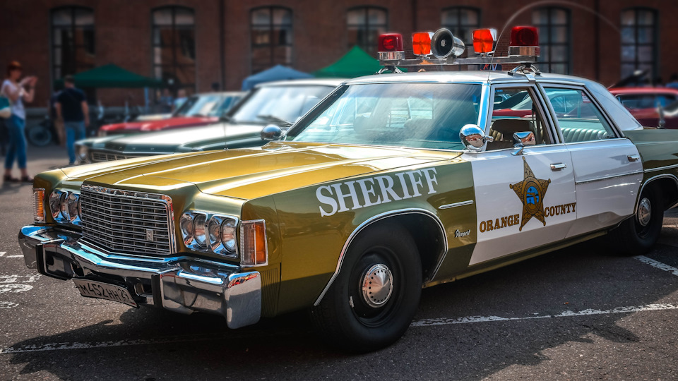 Chrysler Newport County Sheriff Drive2