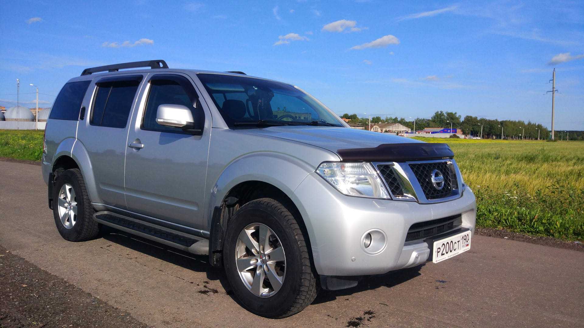 Ниссан патфайндер 2011 года дизель. Патфайндер 2.5. Ниссан Патфайндер 2. Nissan Pathfinder 2011. Ниссан Патфайндер 2011 2.5 дизель.