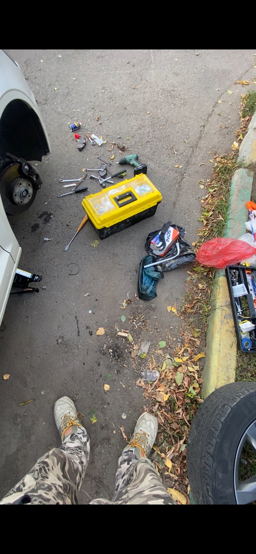 Колодки, регулировка стоек. — Audi A3 Sedan (8V), 1,4 л, 2015 года ...