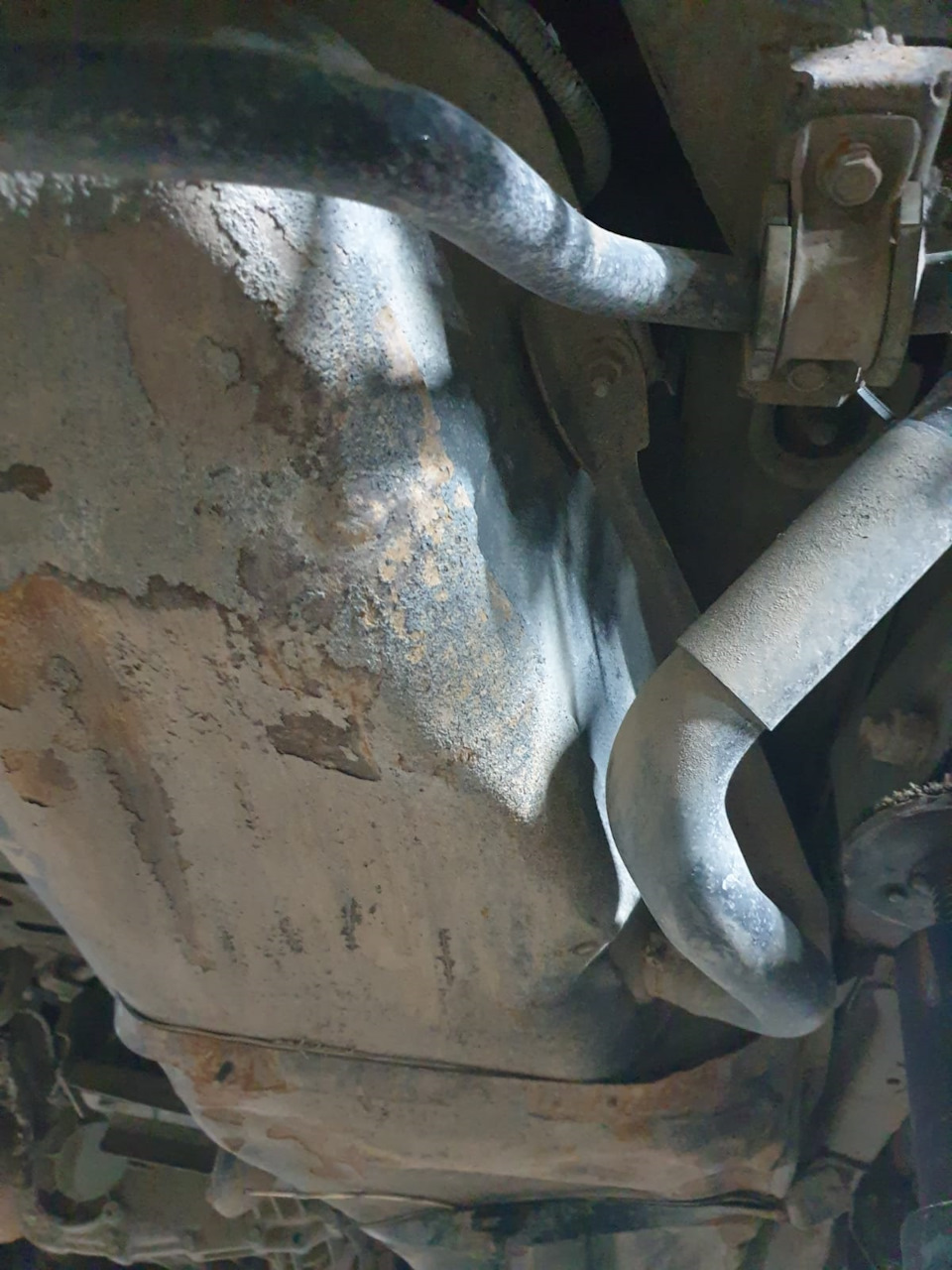 старый бак — Mitsubishi Pajero (3G)