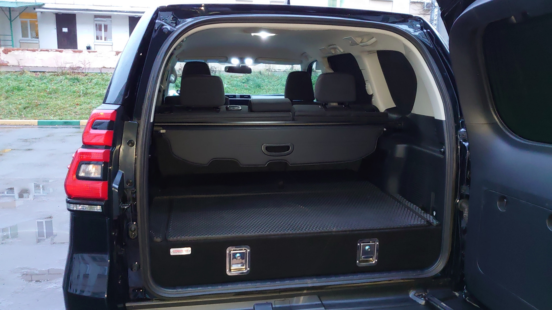 Toyota land cruiser prado багажник. Органайзер в багажник toyota land cruiser prado 150. Органайзер багажник tlc 200. Органайзер спальник тойота. Органайзер спальник тойота.