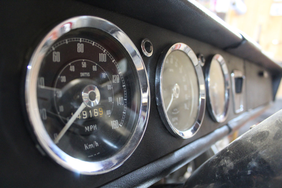 Фото в бортжурнале Morris 1300