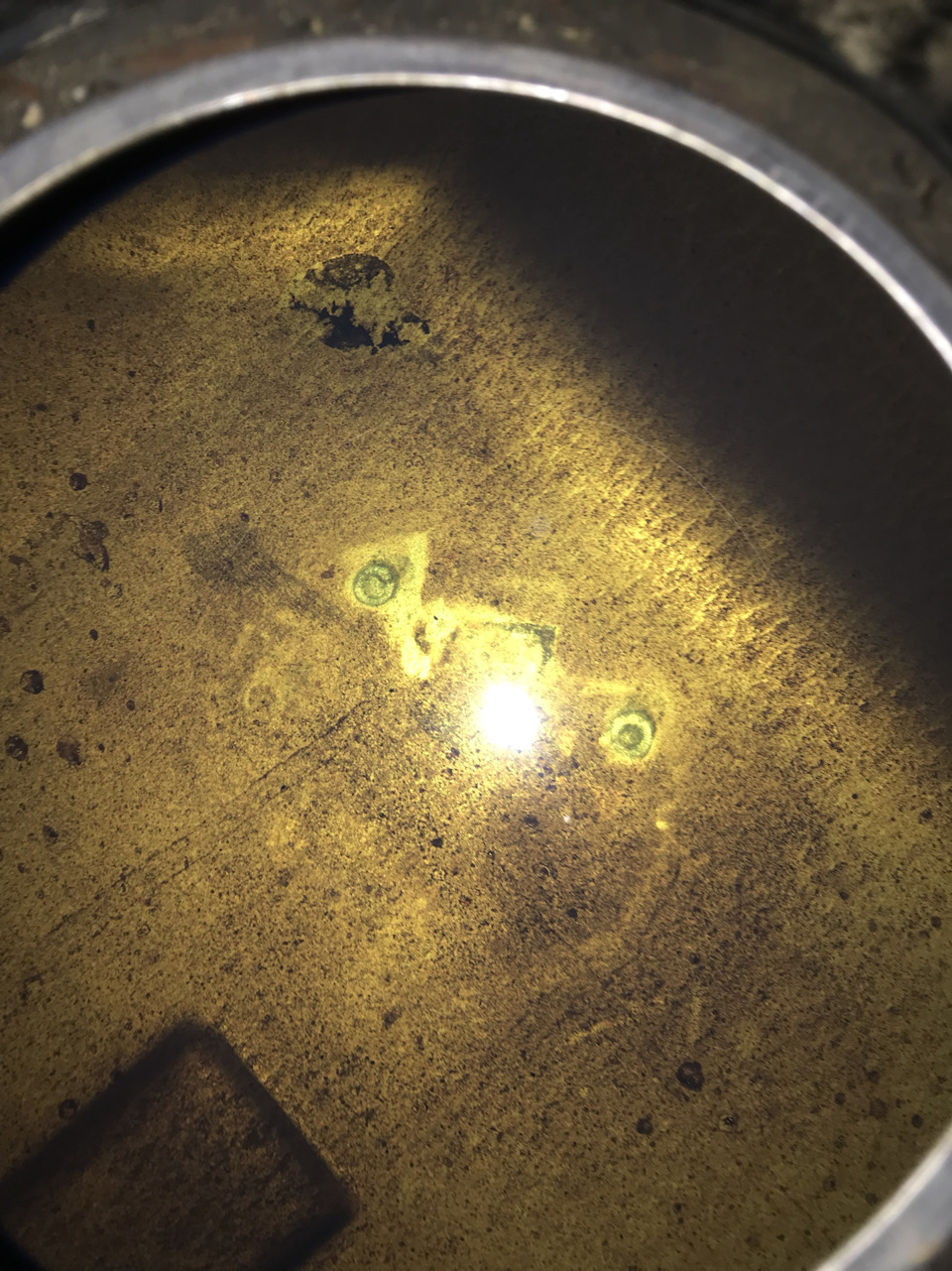 Иногда не поднимается стрелка тахометра лежит на 0 — Audi A8 (D3), 4,2 ...