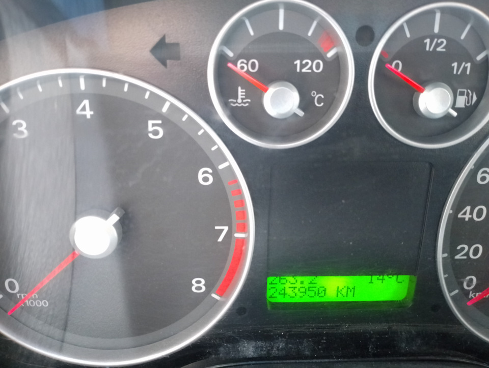 #22. Замена свечей. — Ford Focus Hatchback II, 1,8 л, 2007 года ...