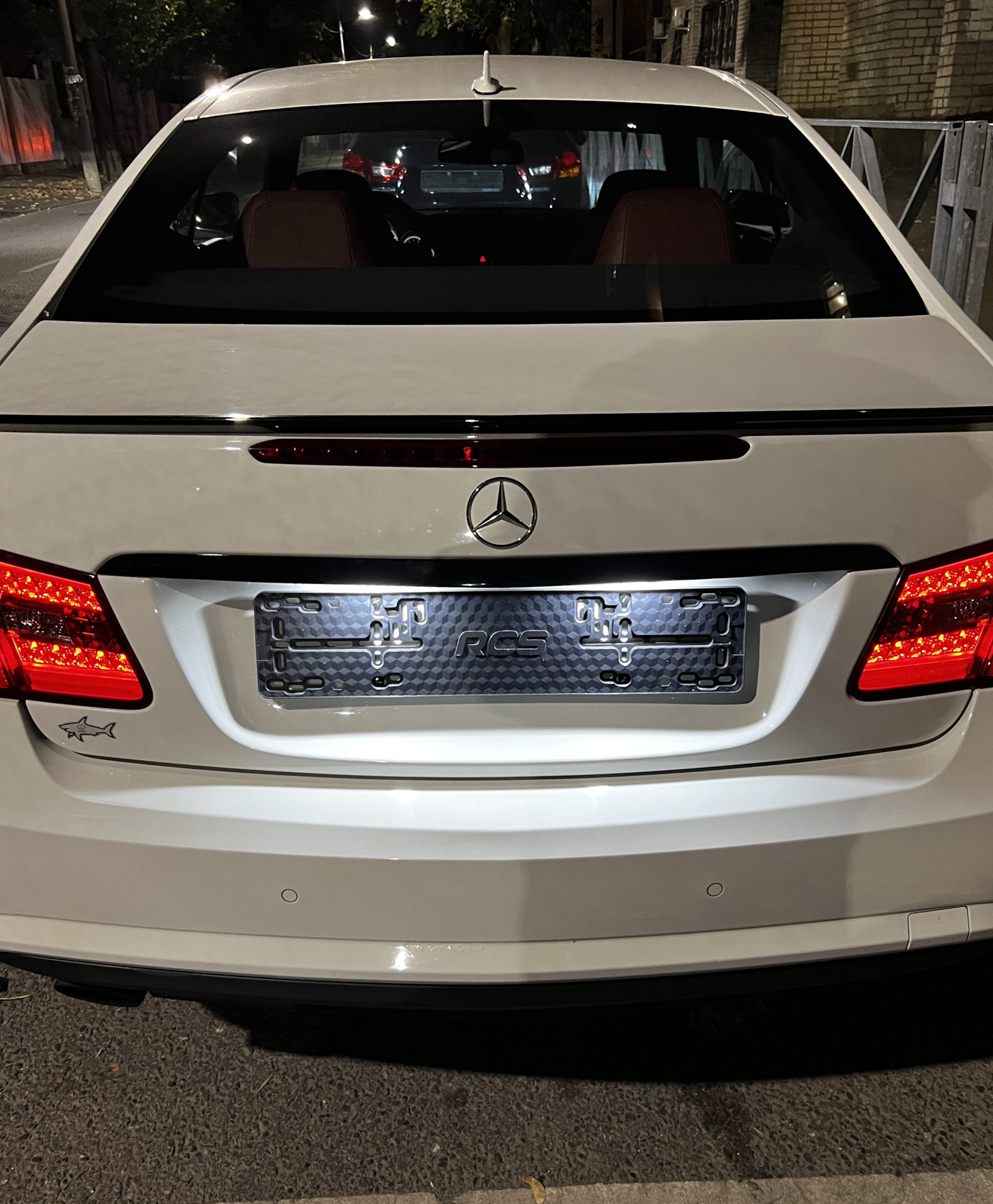 Подсветка номера💡 — Mercedes-Benz E-Class Coupe (C207), 1,8 л, 2012 ...