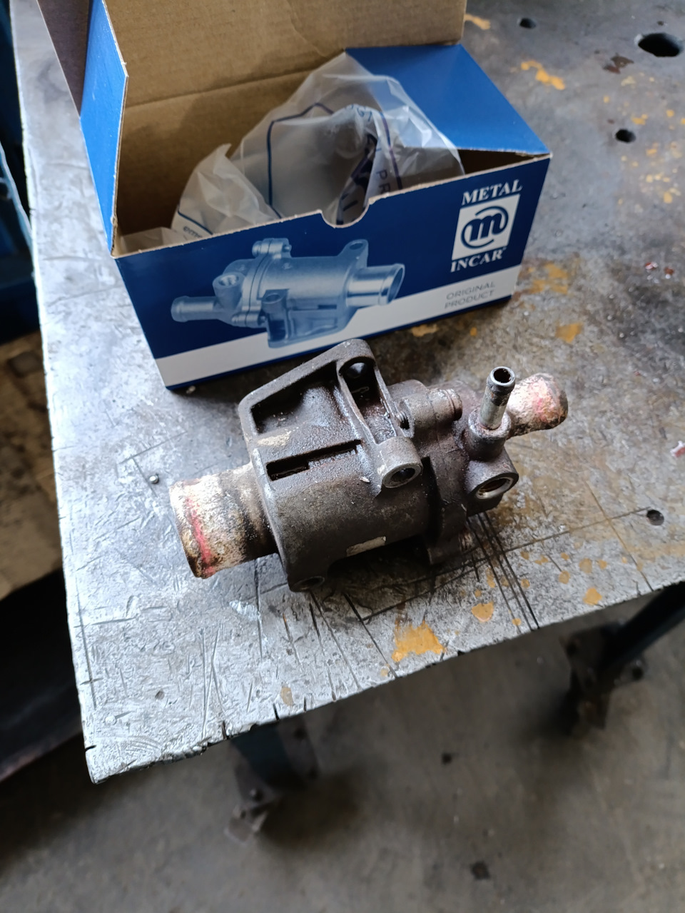 Уставший термостат — Lada XRAY