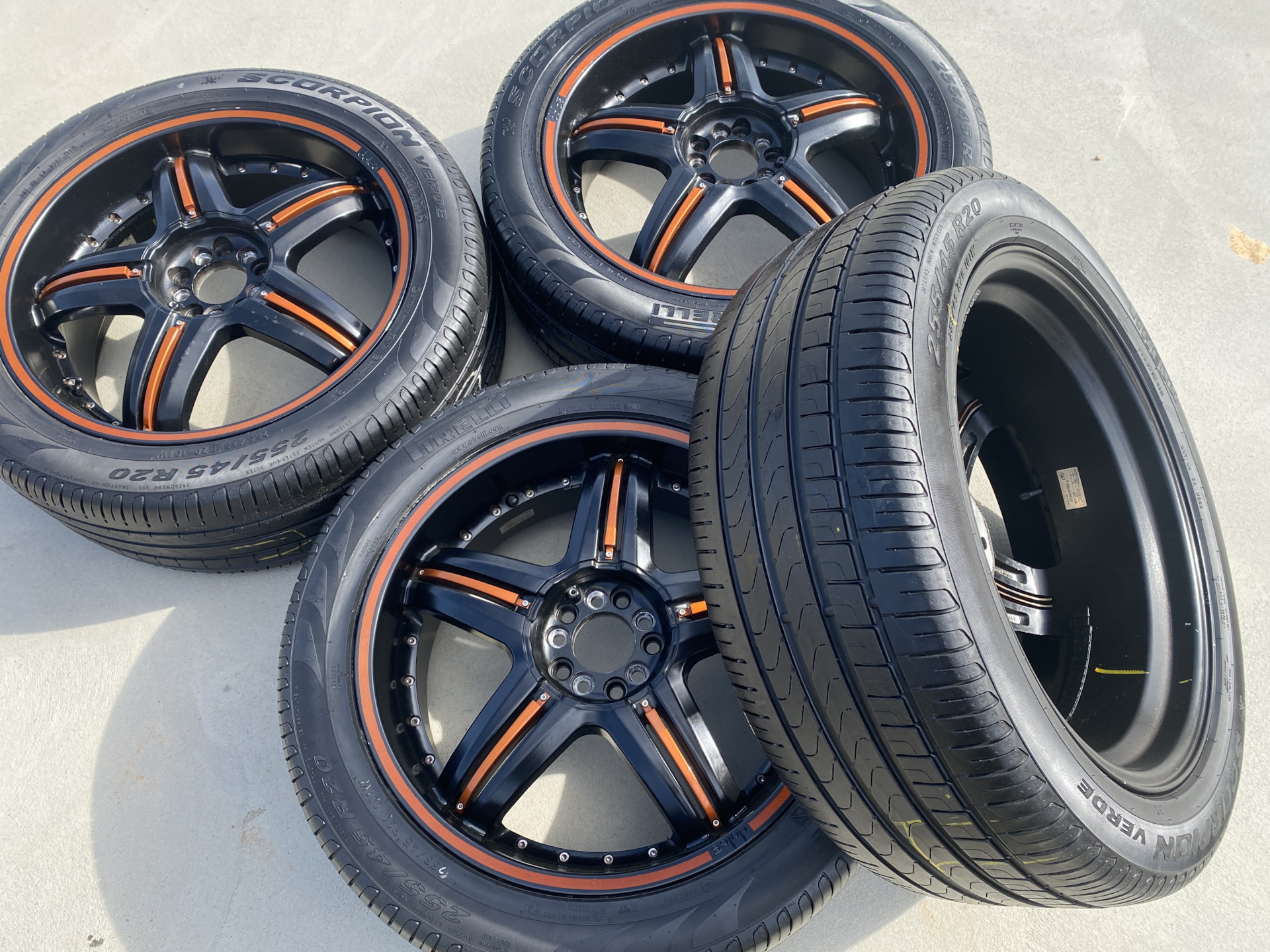 20-е диски Dolce DC26 Matt Black のMondera Wheels Inc. — Parts TOWOX на ...