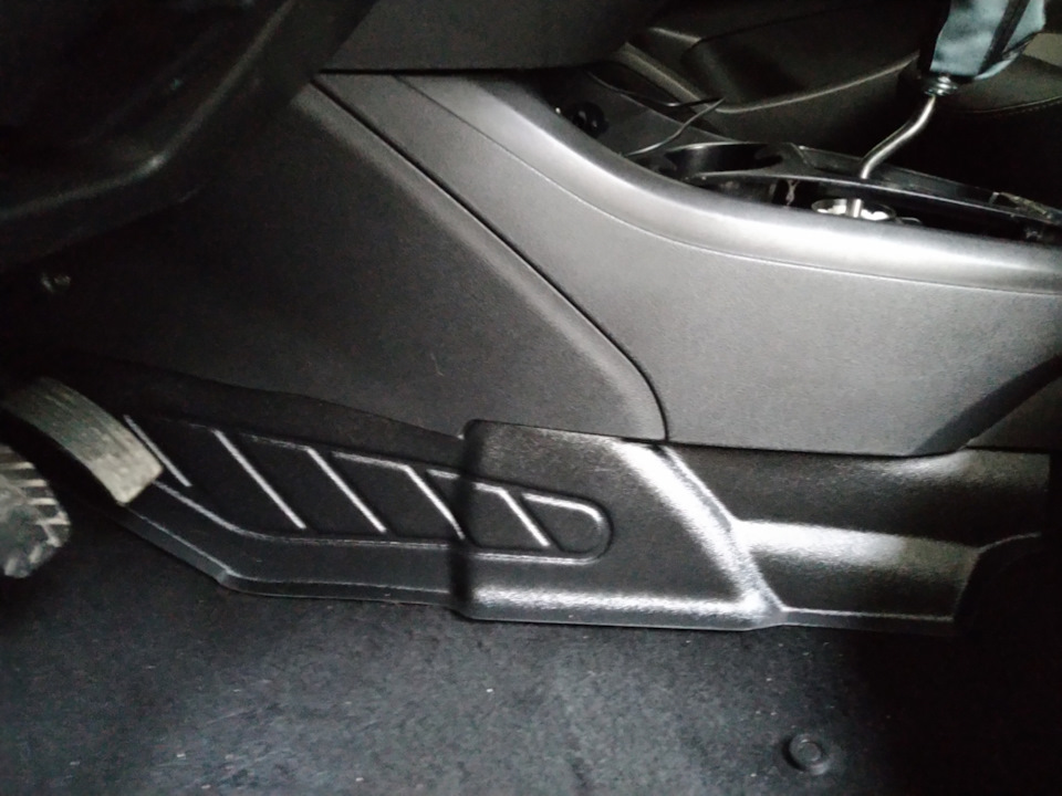 Защита ковролина и воск "Detail SW" — Lada Vesta (1G), 1,8 л, 2018 года ...