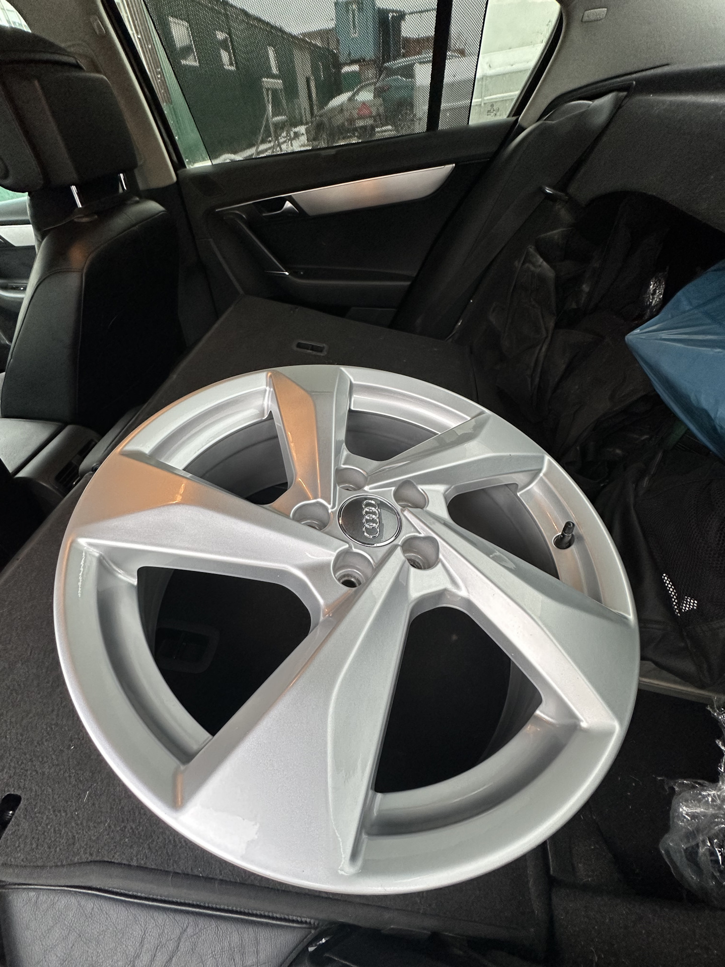 R18 резина — Volkswagen Passat B7, 1,8 л, 2012 года | колёсные диски ...