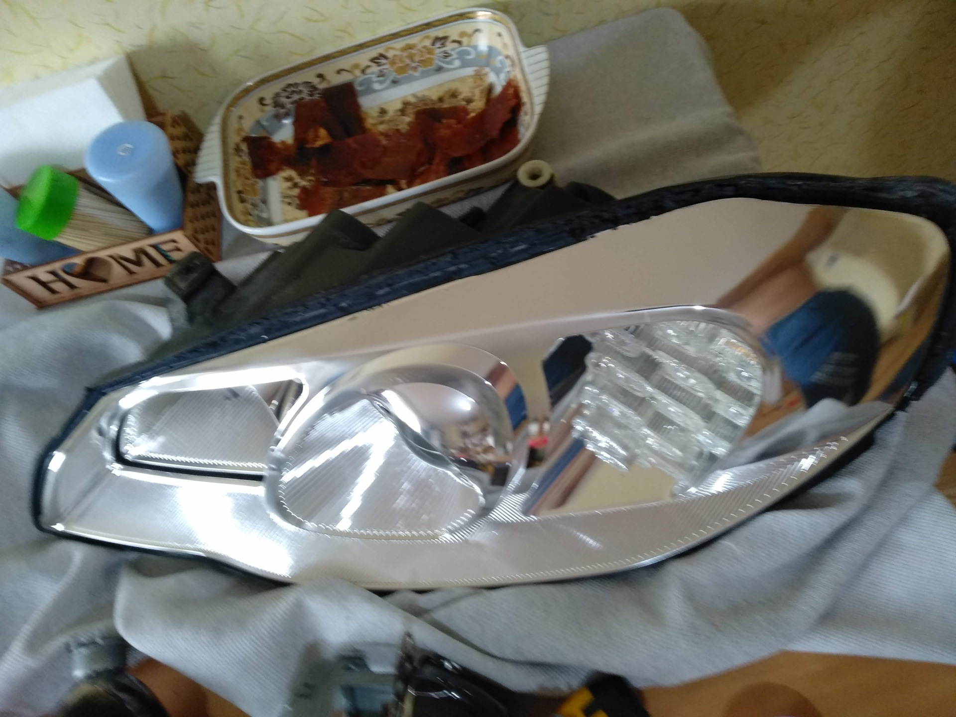 Замена отражателя фары — ГАЗ Сайбер, 2,4 л, 2009 года | своими руками ...