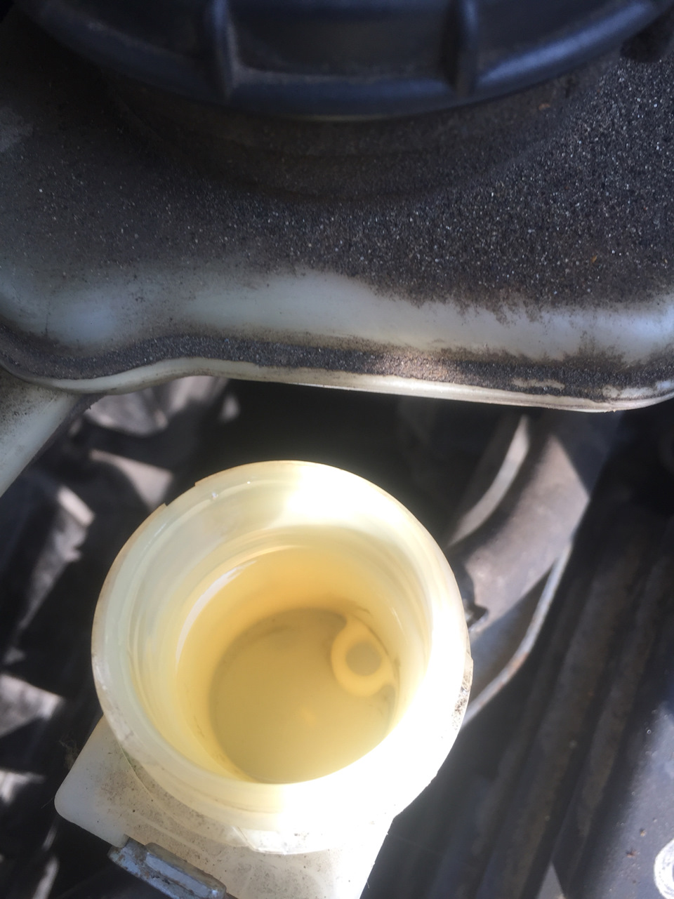 Замена масла, гидро опоры, и замена жидкости в сцеплении — DRIVE2