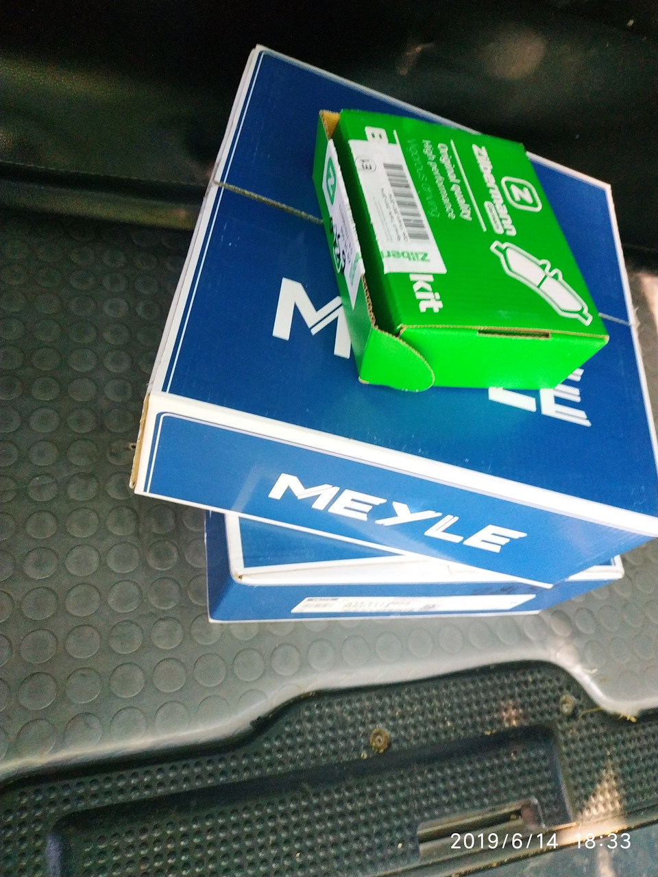 Замена задних тормозных дисков — Opel Vivaro (1G), 2 л, 2007 года ...