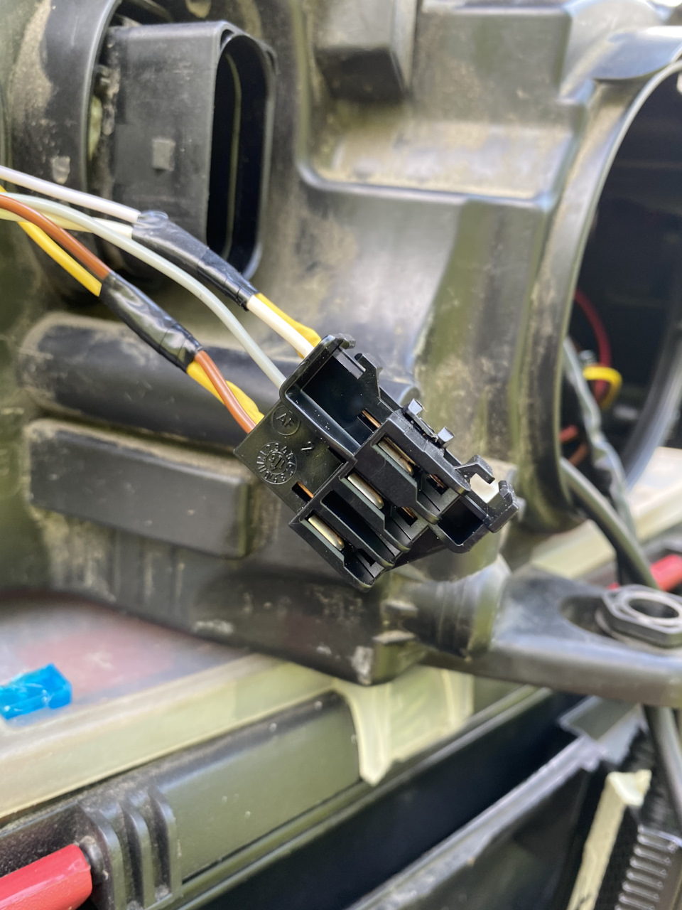 Самостоятельная установка Bi-led модулей AMS 2.5" — Skoda Octavia A7 ...