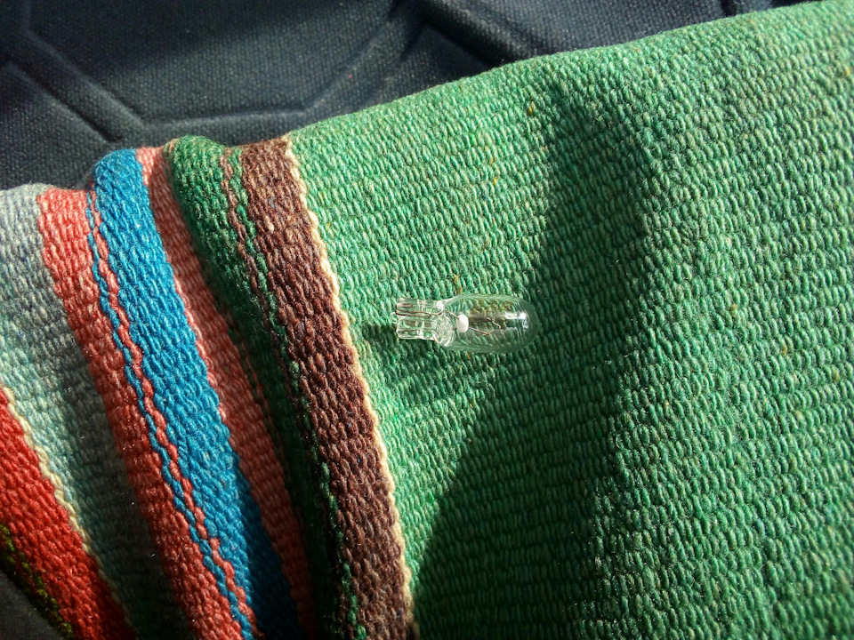 Перепайка приборной панели — Audi 100 (C3), 1,8 л, 1987 года | своими ...