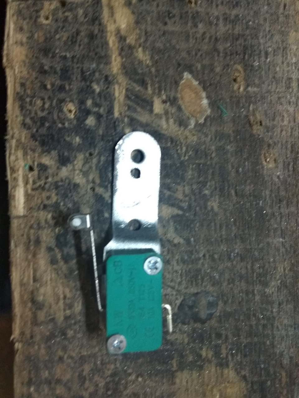 Замена концевика двери багажника — Chery CrossEastar, 2 л, 2012 года ...