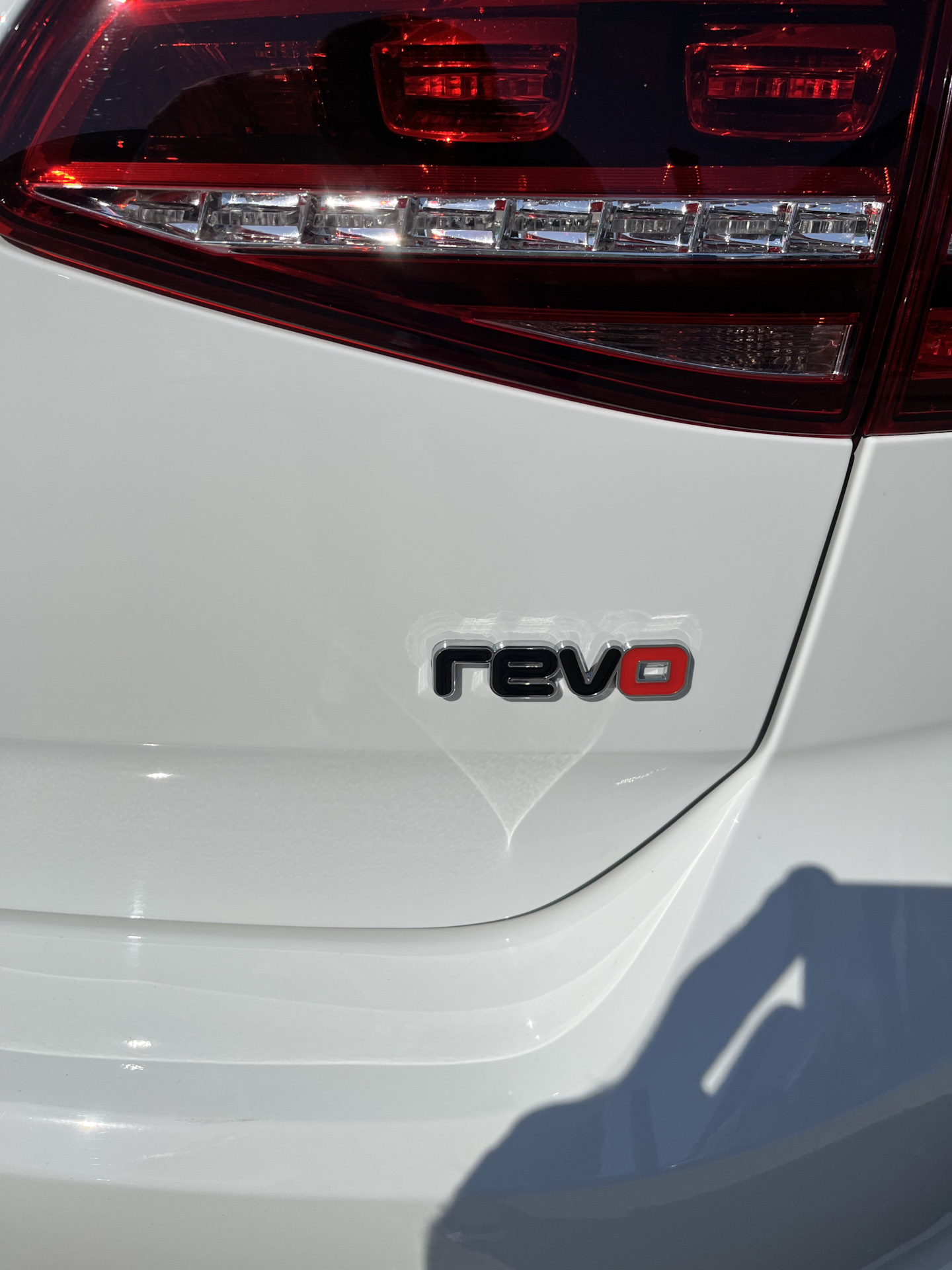 Шильдик REVO — Volkswagen Golf GTI Mk7, 2 л, 2015 года | стайлинг | DRIVE2