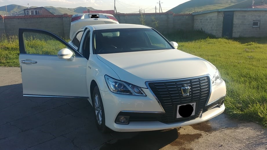 toyota crown 2013