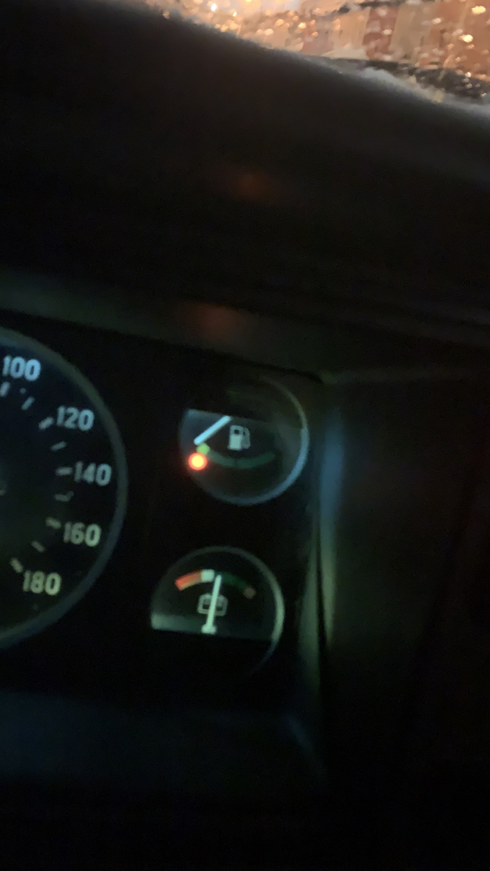 Стрелка бензина — Lada 210740, 1,6 л, 2008 года | электроника | DRIVE2