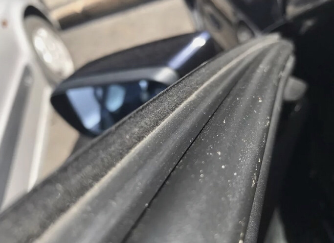 Лечим скрежет дверей при езде — BMW 3 series (E46), 2 л, 2004 года ...