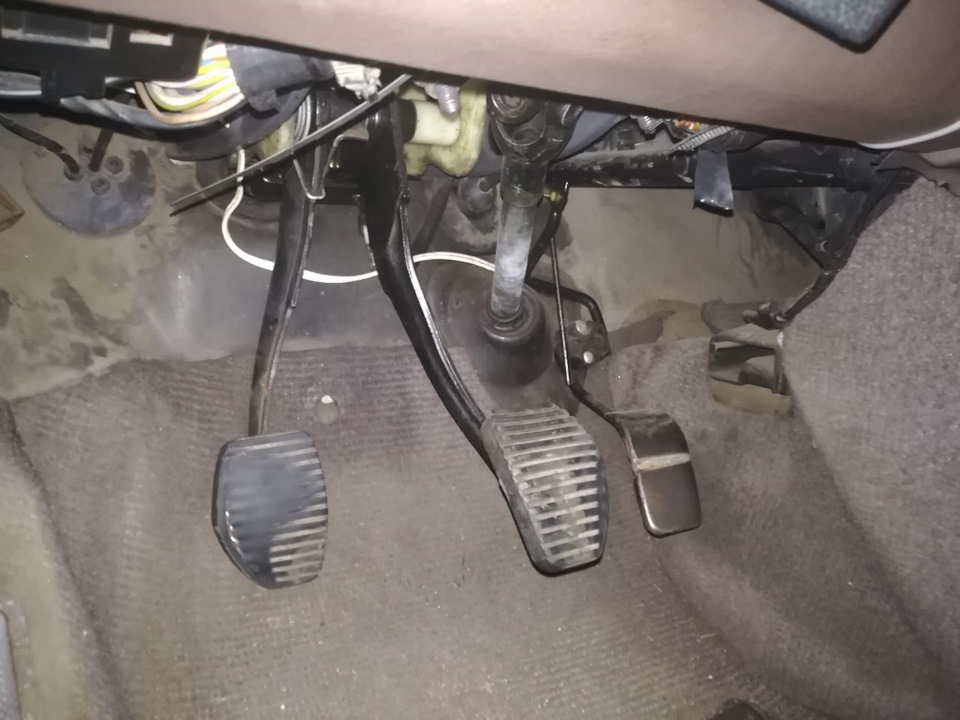 Снова провалилась педаль сцепления — Peugeot 405, 1,9 л., 1988 года ...