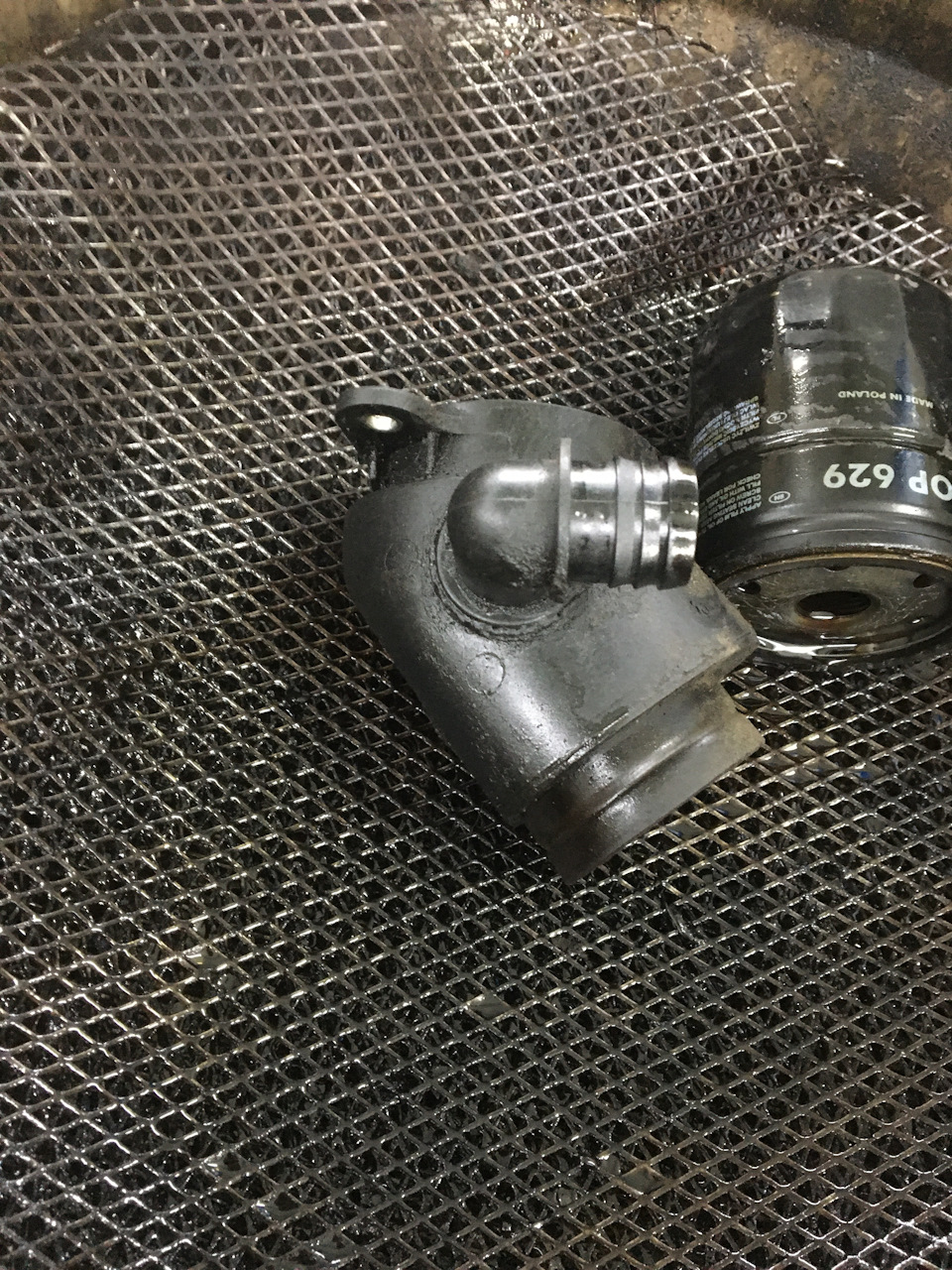 Демпфер пульсации — Volkswagen Touareg (1G), 3 л, 2009 года | плановое ...